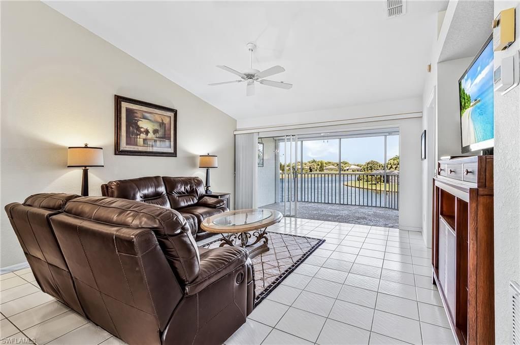 9061 Michael Cir , Unit 10, Naples, FL 34113 Photo