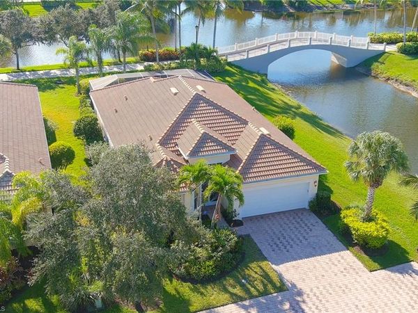 28582 Guinivere WAY , BONITA SPRINGS, FL 34135