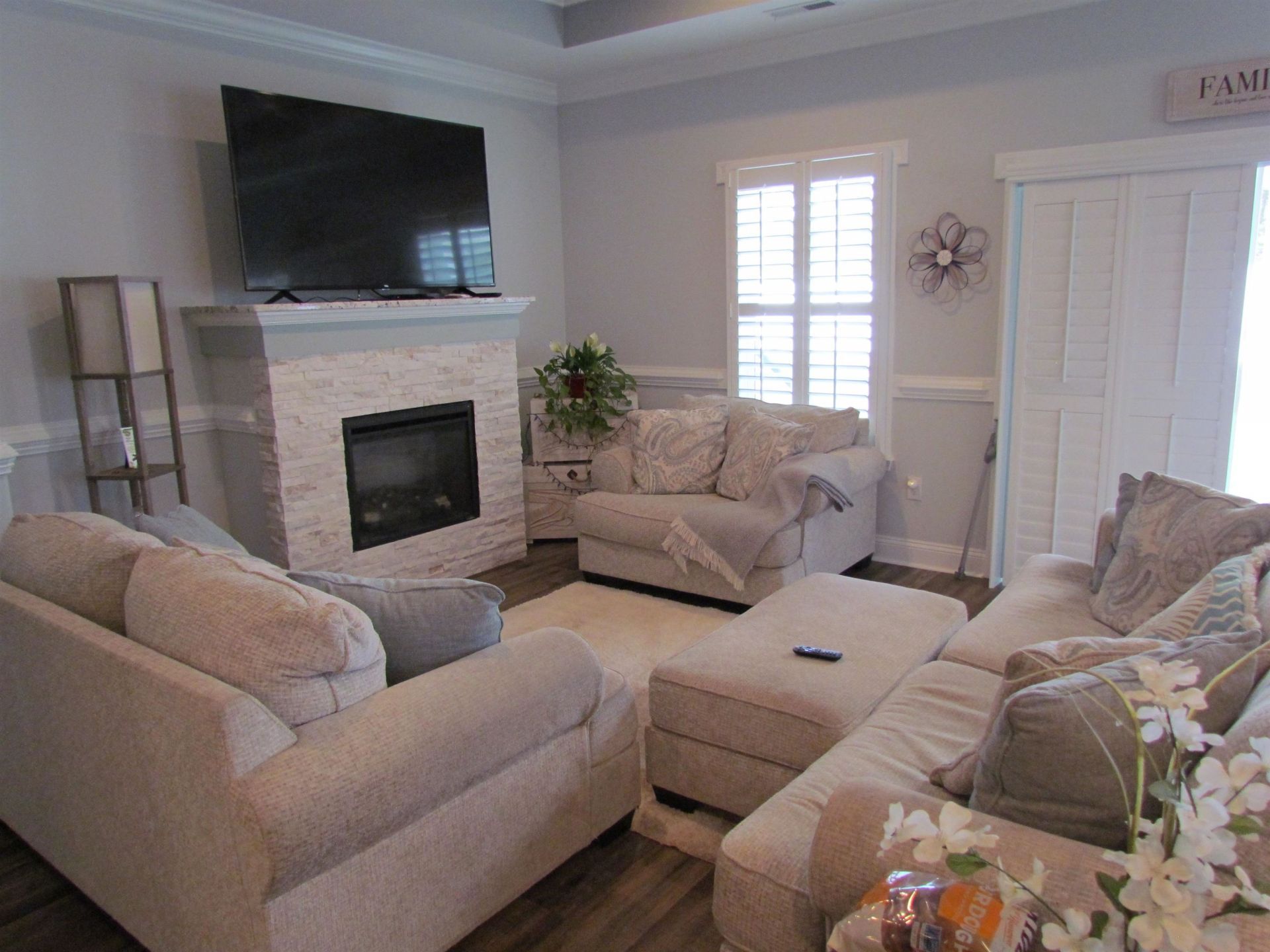 194 Swallowtail Ct. Photo 6