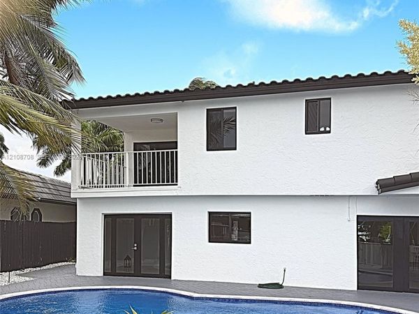 2445 SE 8th St , Pompano Beach, FL 33062