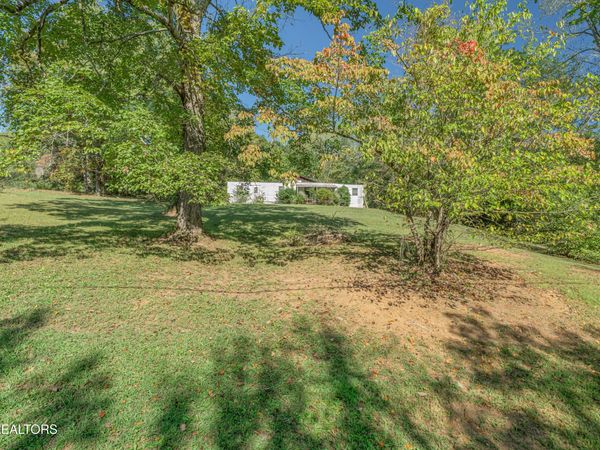 147 Old Jones Rd, Harriman, TN 37748
