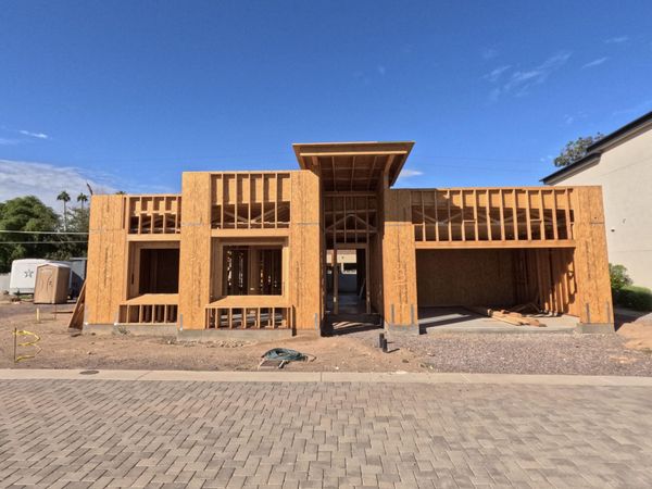 100 W NORTHERN Avenue, Unit 13, Phoenix, AZ 85021