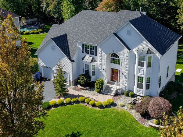 28 Tall Oaks Drive, Monroe, NJ 08831