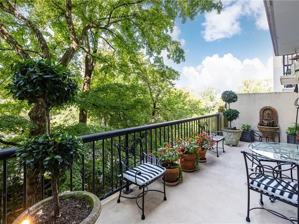 1 Biscayne Drive NW, Unit 108, Atlanta, GA 30309