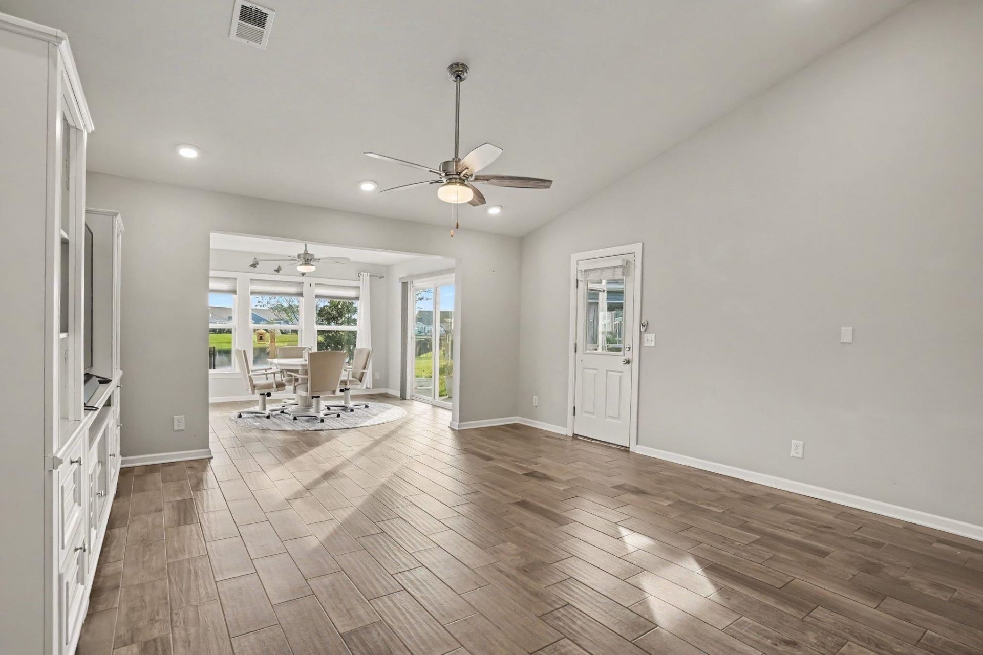 205 Angel Wing Dr. Photo 12