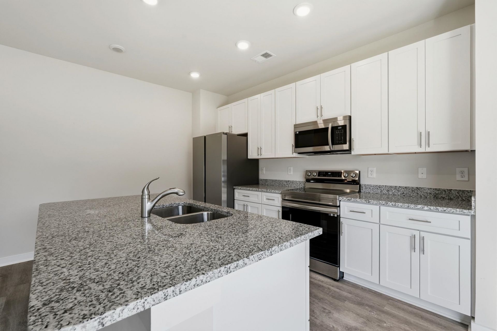 231 Autumn Olive Place  Photo 11