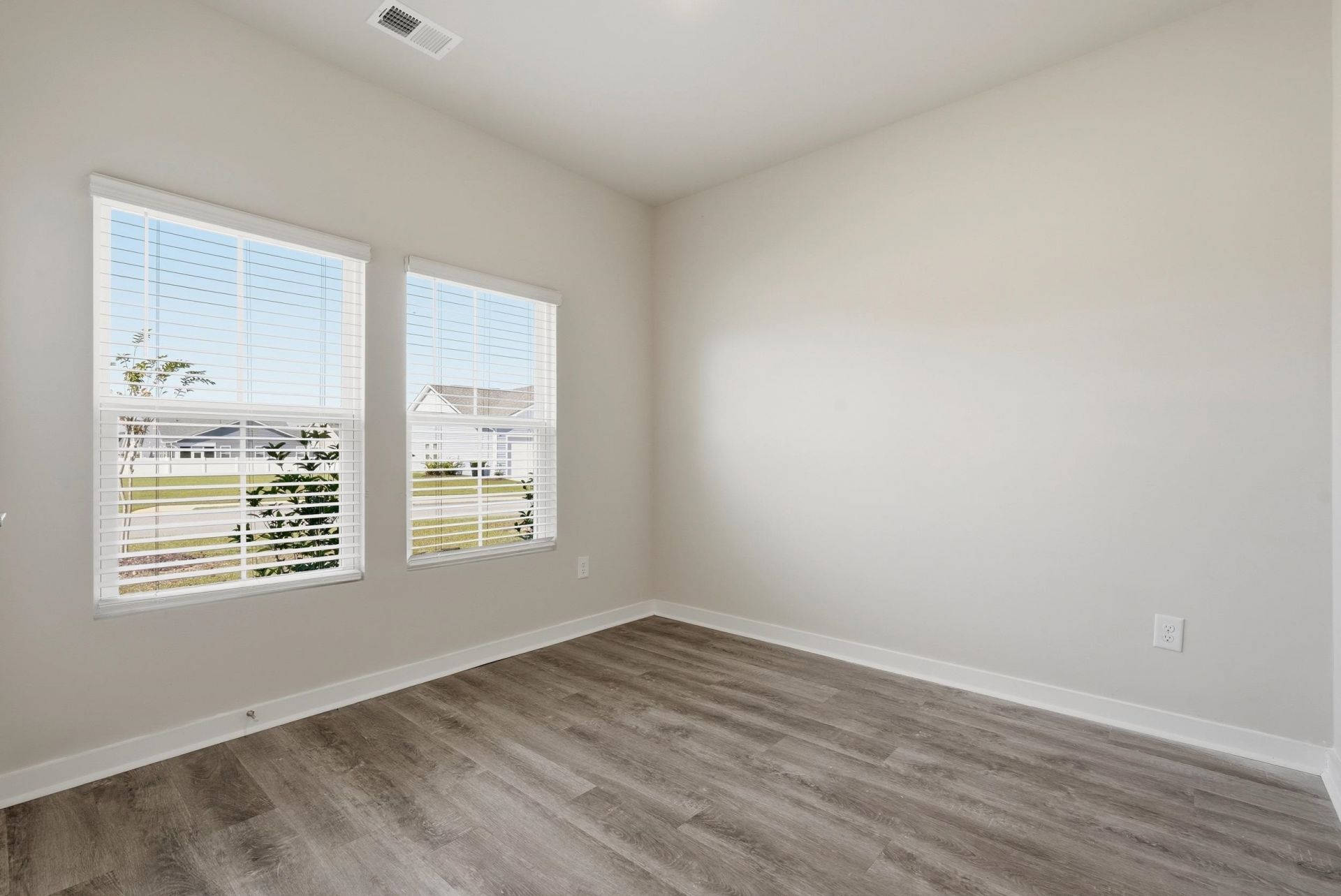 231 Autumn Olive Place  Photo 19
