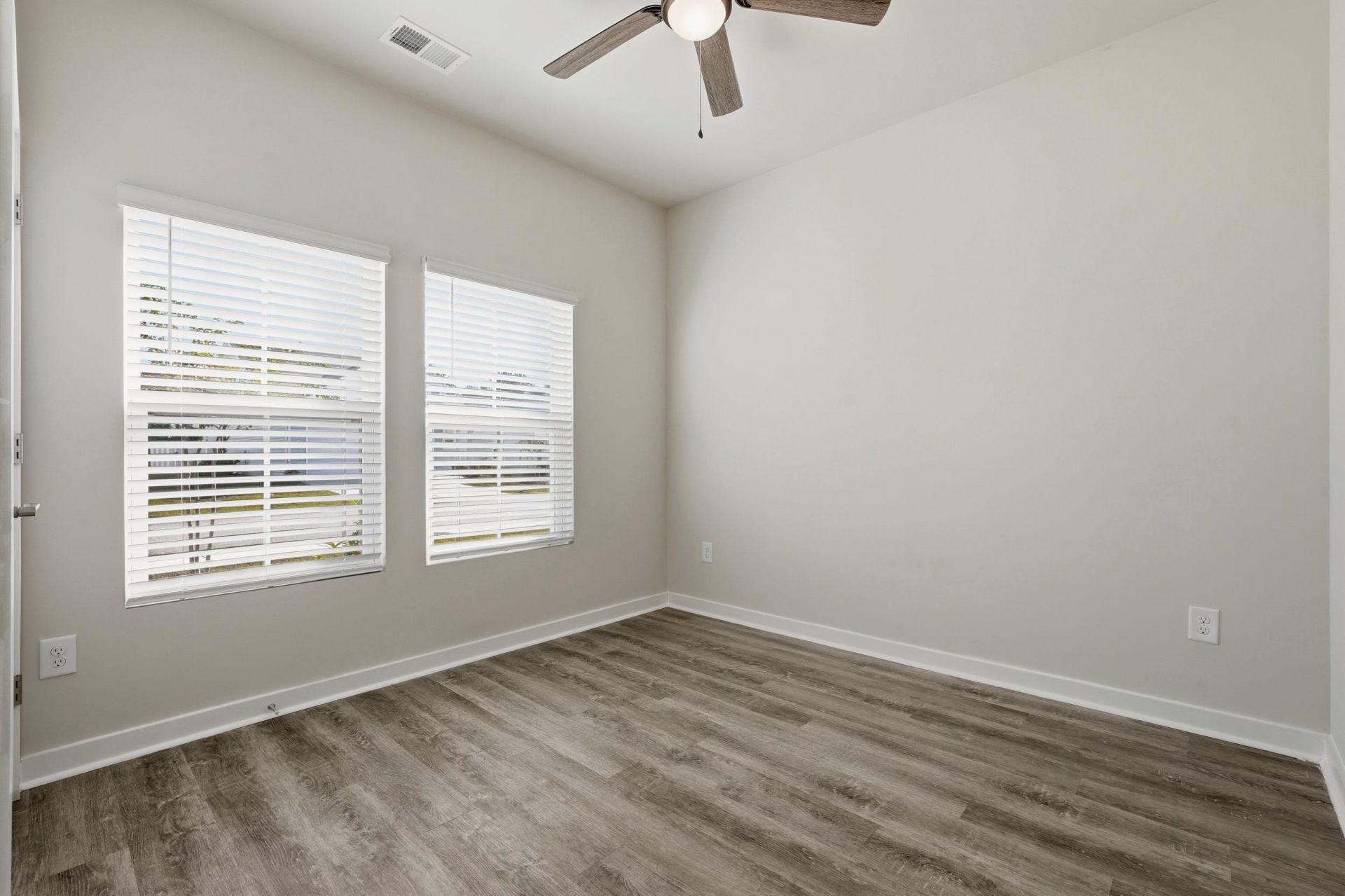 216 Autumn Olive Place  Photo 20