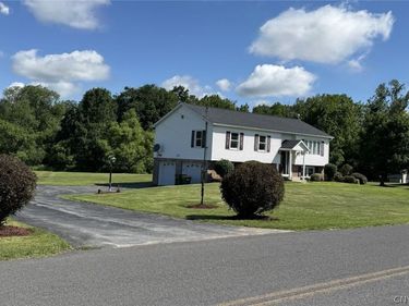 6905 Fairway Dr , Westmoreland, NY 13490