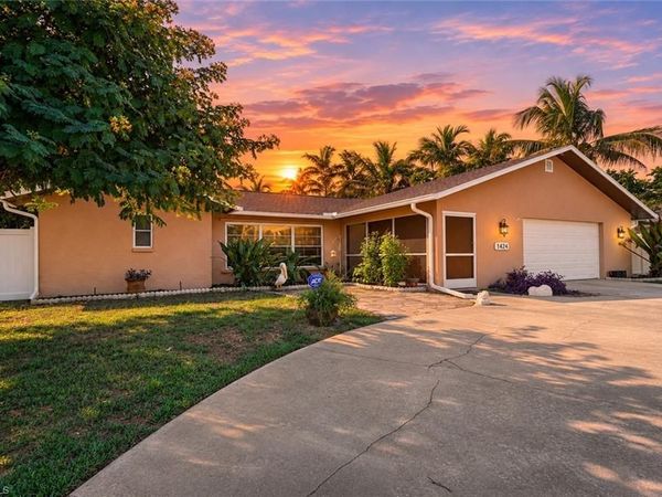 1424 SE 27th TER, CAPE CORAL, FL 33904