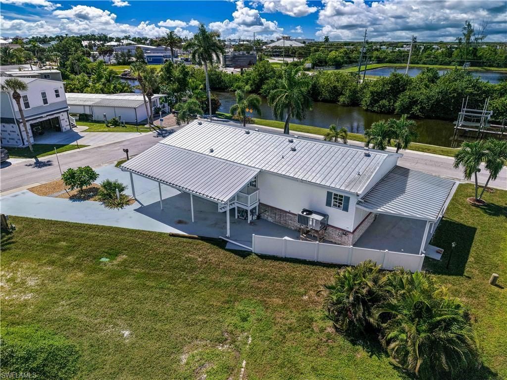 11390 Azalea Ln, Fort Myers Beach, FL 33931 Photo