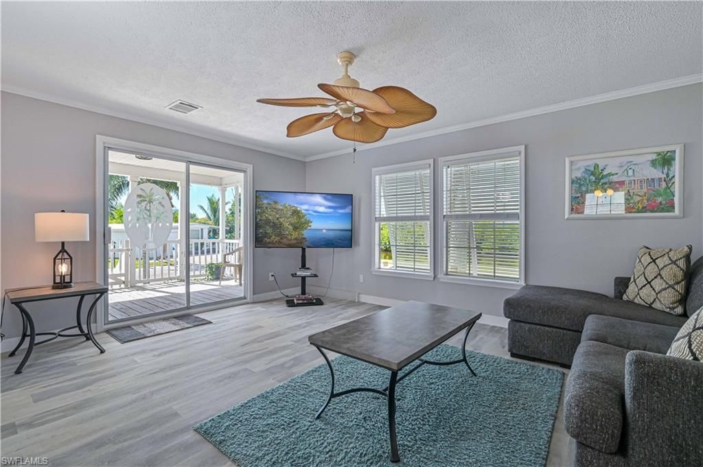 11390 Azalea Ln, Fort Myers Beach, FL 33931 Photo