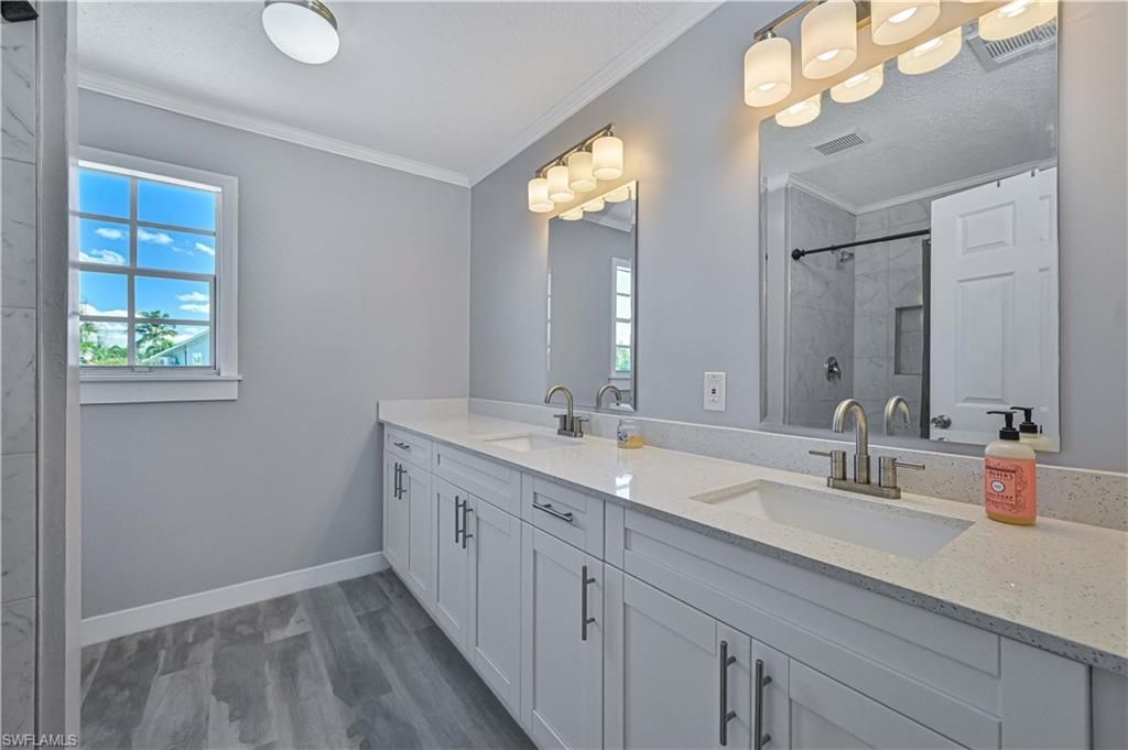 11390 Azalea Ln, Fort Myers Beach, FL 33931 Photo