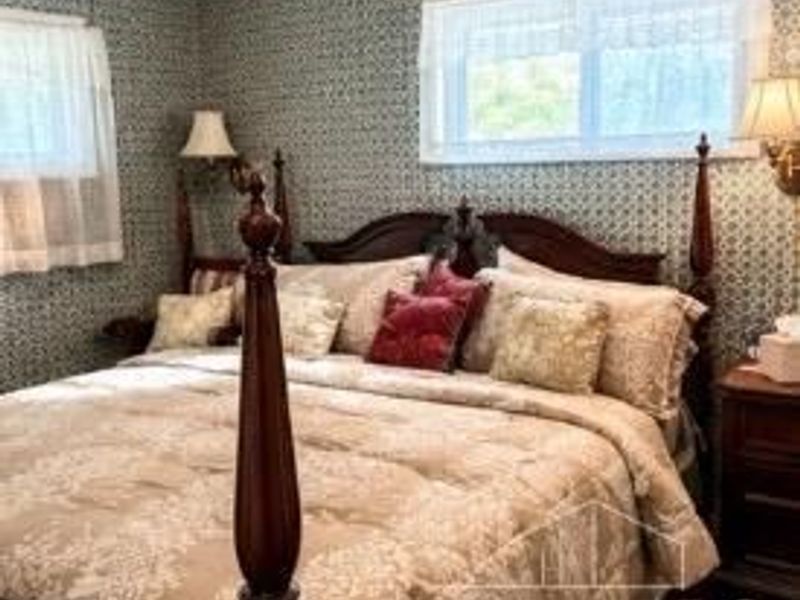 8769 Cabot Drive, Springfield Township, OH 45231 Photo 5