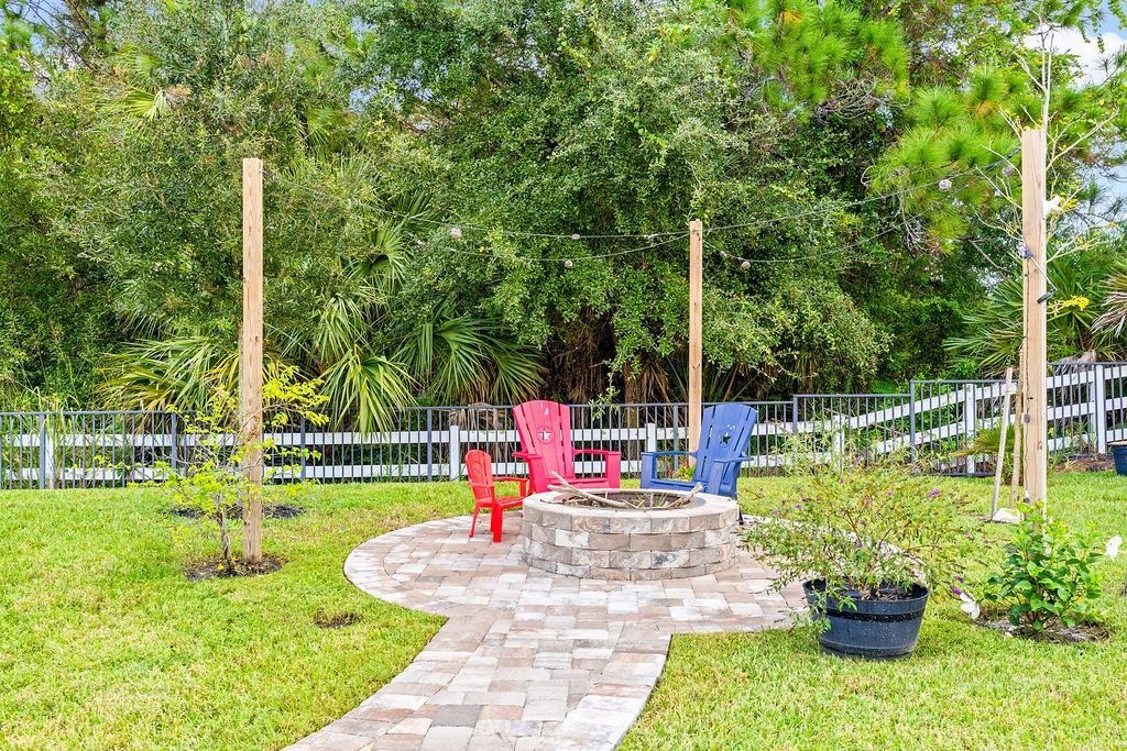 6093 Sequoia Circle, Vero Beach, FL 32967 Photo