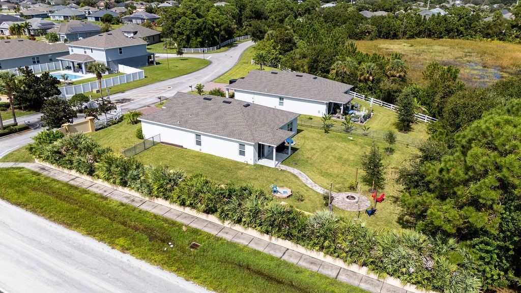 6093 Sequoia Circle, Vero Beach, FL 32967 Photo