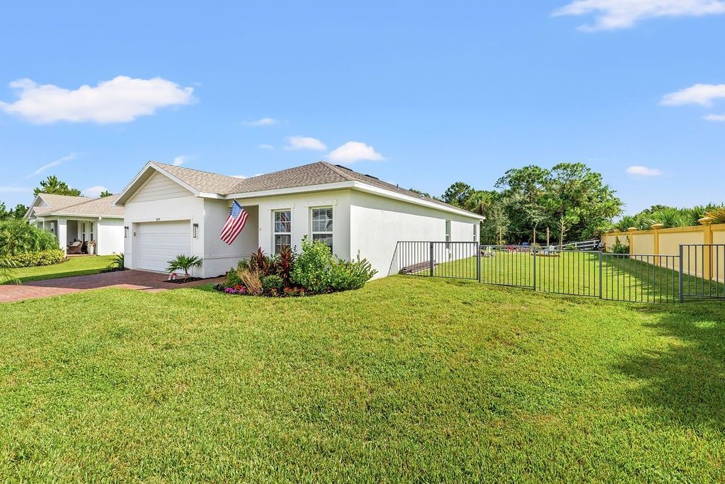 6093 Sequoia Circle, Vero Beach, FL 32967 Photo