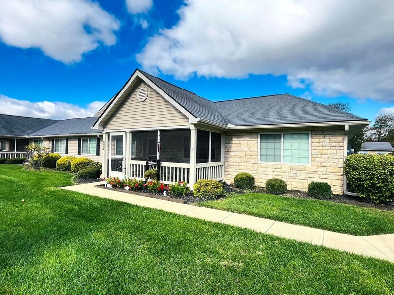 245 Wildwood Court, Heath, OH 43056 Photo 1