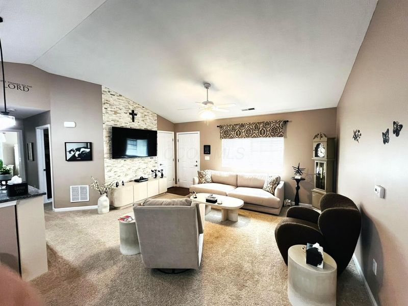 245 Wildwood Court, Heath, OH 43056 Photo 6