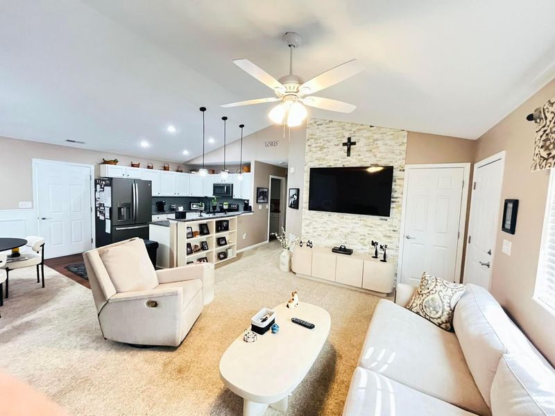 245 Wildwood Court, Heath, OH 43056 Photo 8