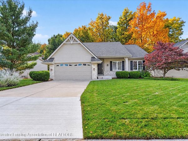 7772 Forest View Drive, Haslett, MI 48840