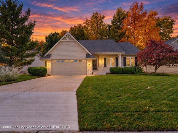 7772 Forest View Drive, Haslett, MI 48840