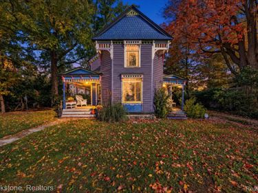 129 E Shadbolt Street , Lake Orion Village, Mi 48362