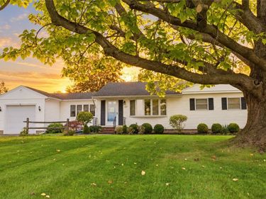 215 Gilman Road , Churchville, NY 14428