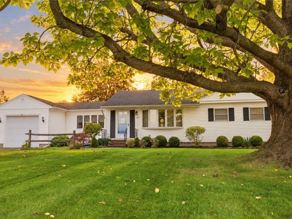 215 Gilman Road , Churchville, NY 14428