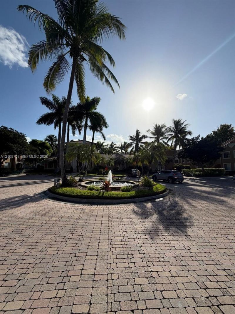 7980 N Nob Hill Rd , Unit 204, Tamarac, FL 33321 Photo