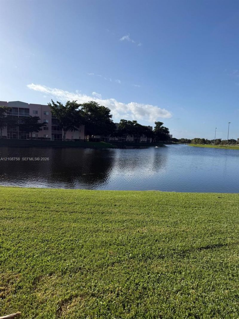 7980 N Nob Hill Rd , Unit 204, Tamarac, FL 33321 Photo
