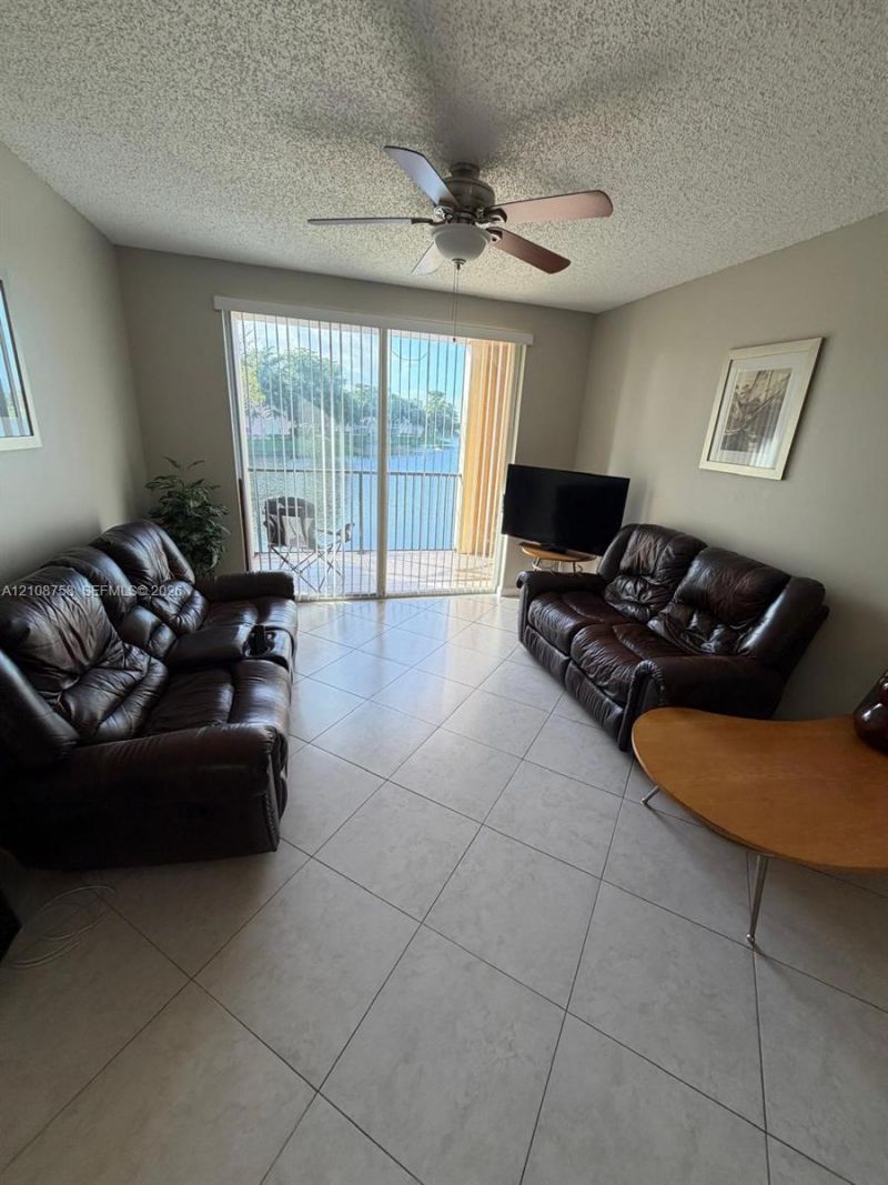 7980 N Nob Hill Rd , Unit 204, Tamarac, FL 33321 Photo