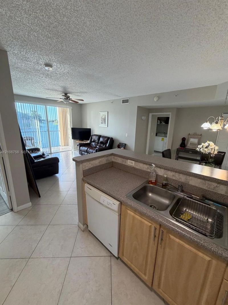 7980 N Nob Hill Rd , Unit 204, Tamarac, FL 33321 Photo