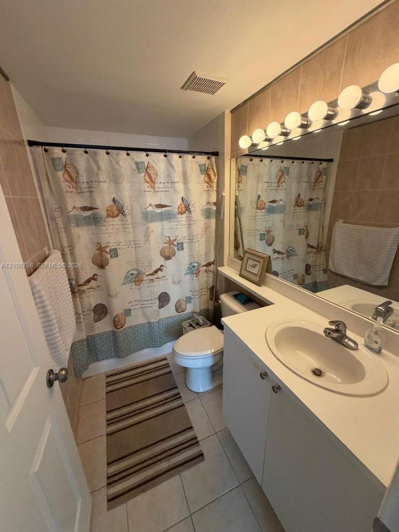 7980 N Nob Hill Rd , Unit 204, Tamarac, FL 33321 Photo
