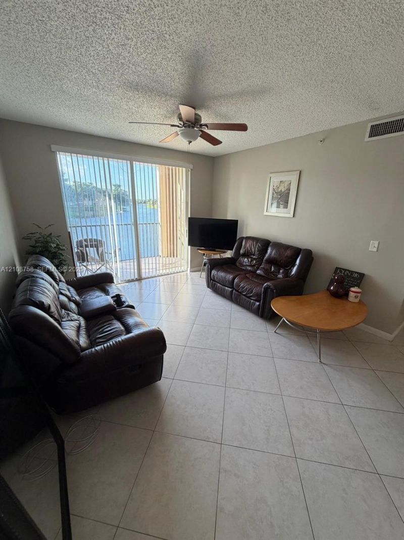 7980 N Nob Hill Rd , Unit 204, Tamarac, FL 33321 Photo