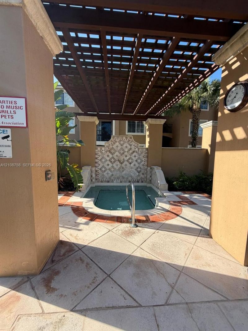 7980 N Nob Hill Rd , Unit 204, Tamarac, FL 33321 Photo