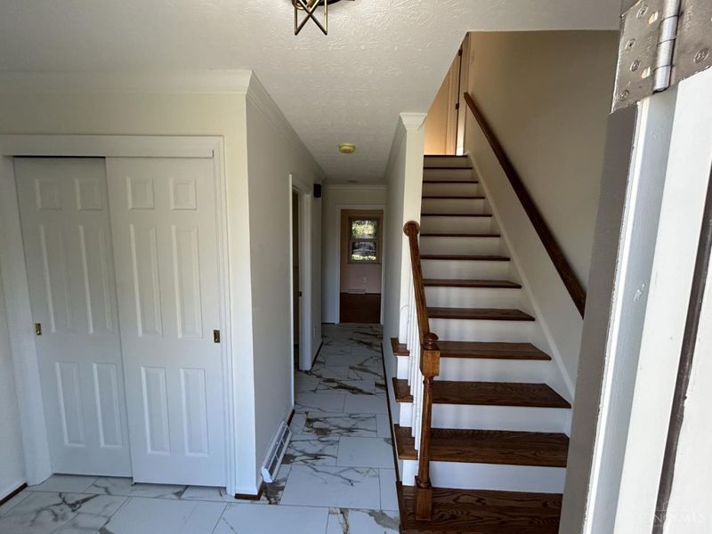 5657 Highland Terrace Drive, Miami Township, OH 45150 Photo 5