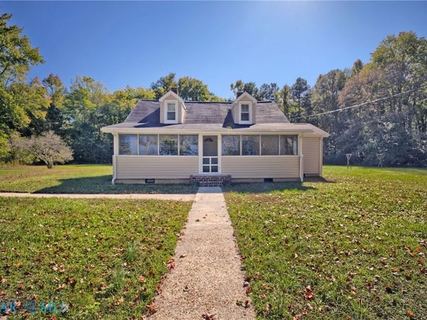 271 KINGSTON Lane , North, VA 23128