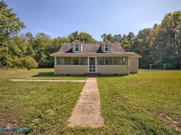 271 KINGSTON Lane , North, VA 23128