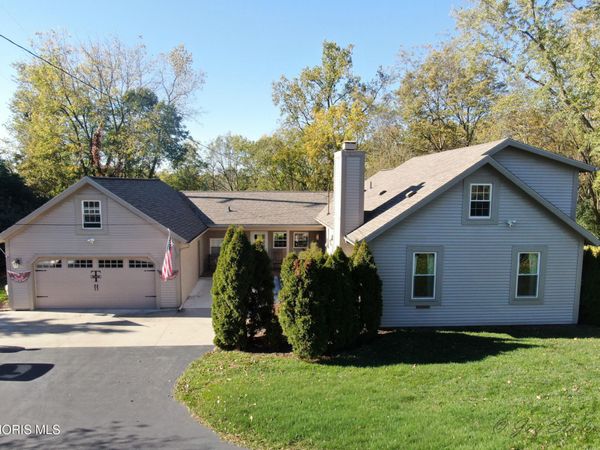 25547 W River Road , Perrysburg, OH 43551