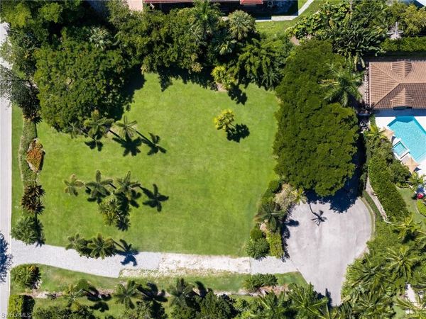 2670 Treasure LN , NAPLES, FL 34102