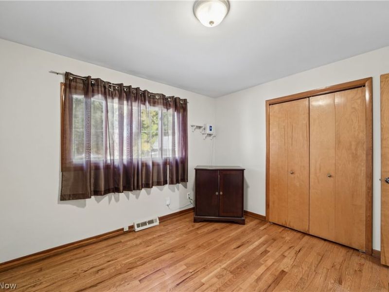 3933 Elmore Road, Fairview Park, OH 44126 Photo 12