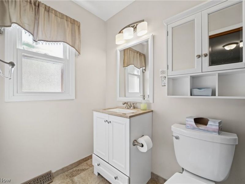 3933 Elmore Road, Fairview Park, OH 44126 Photo 16