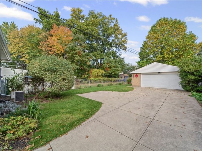 3933 Elmore Road, Fairview Park, OH 44126 Photo 21