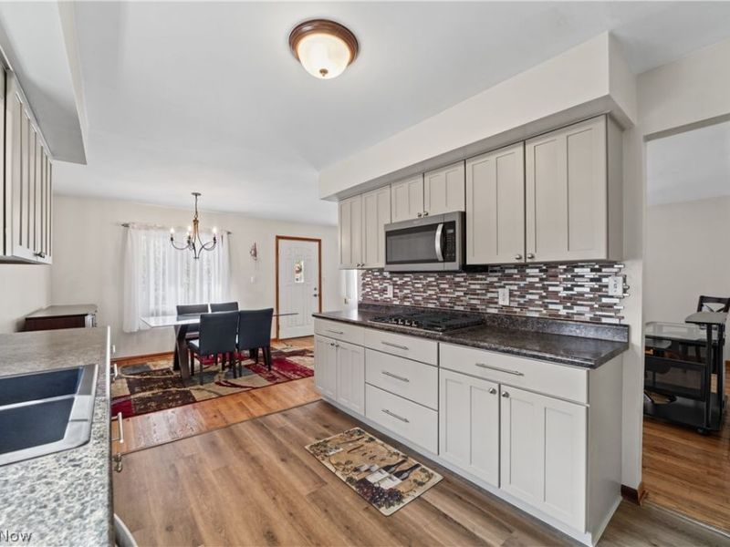 3933 Elmore Road, Fairview Park, OH 44126 Photo 7