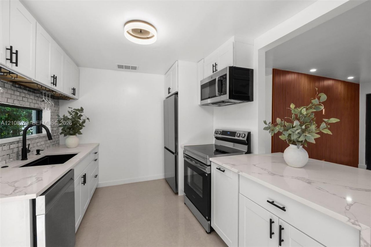 5741 Simms St, Hollywood, FL 33021 Photo
