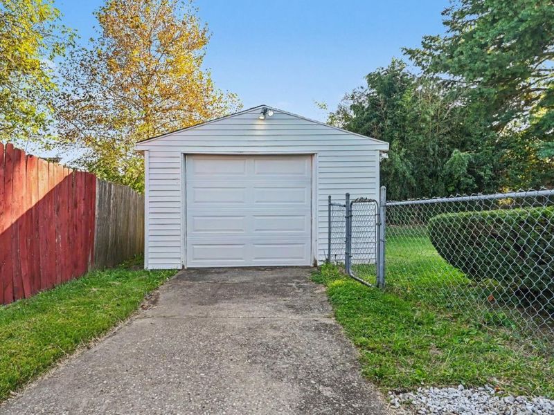 1703 Centerridge Avenue, North College Hill, OH 45231 Photo 4