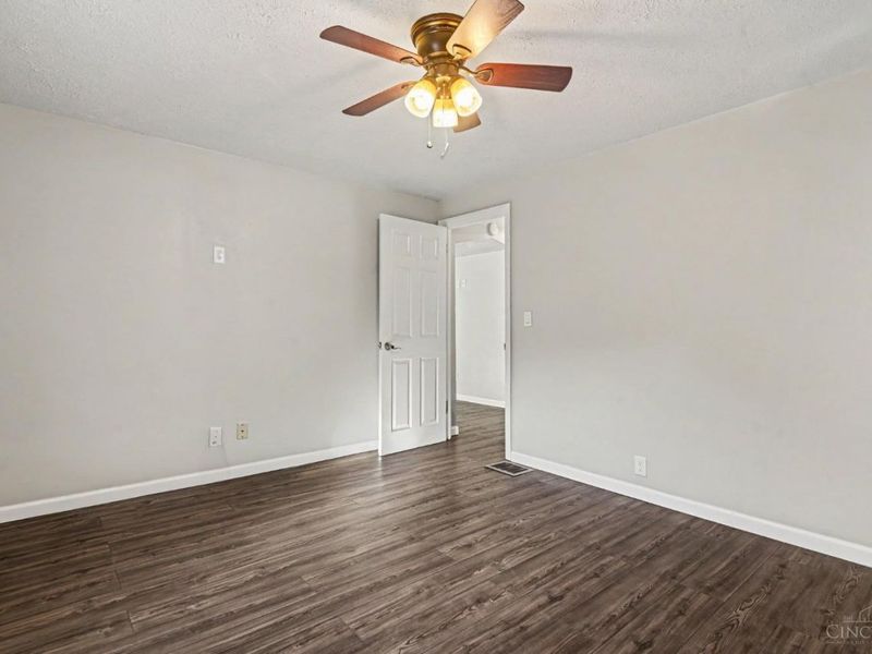 1703 Centerridge Avenue, North College Hill, OH 45231 Photo 9