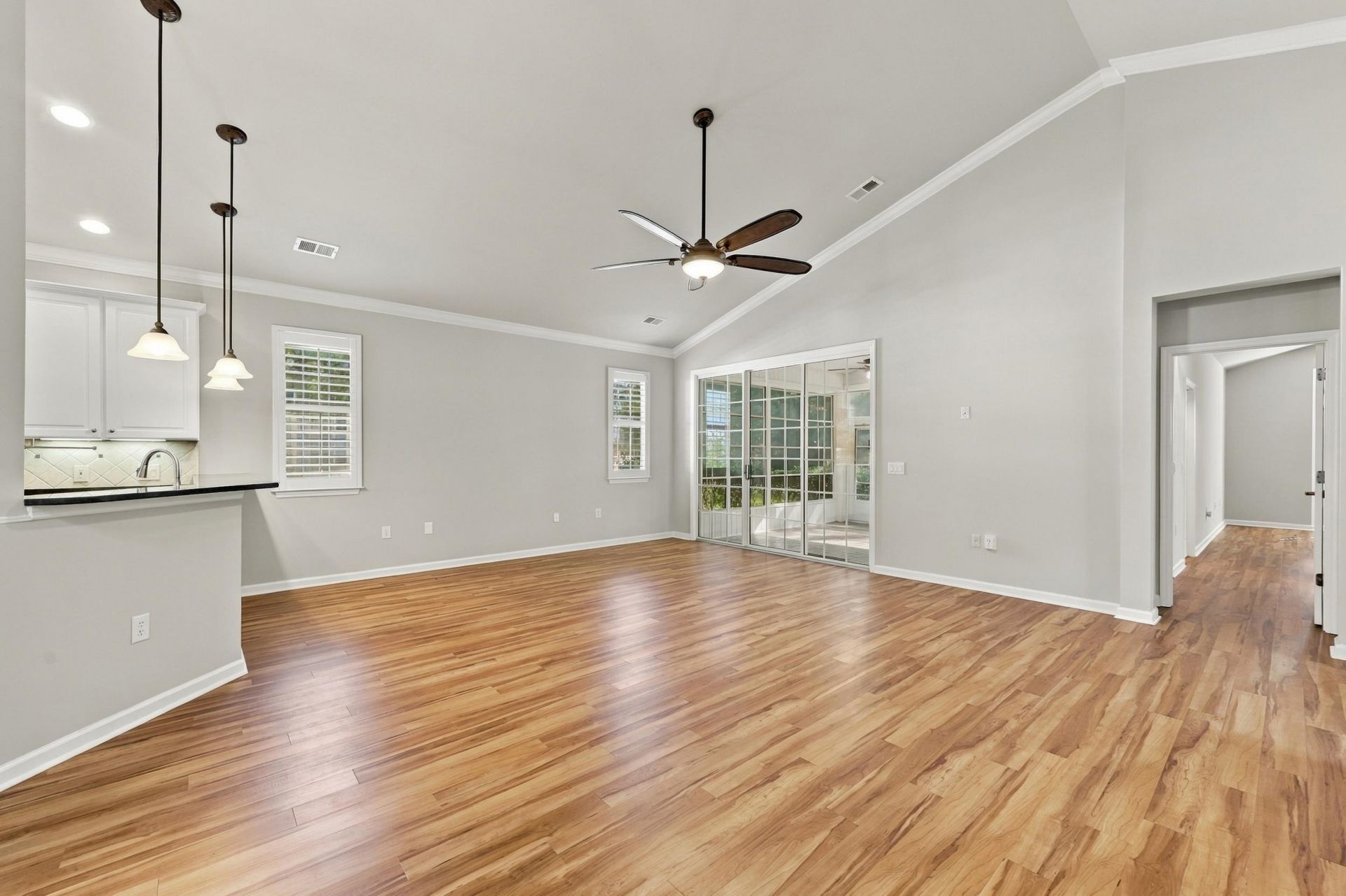 809 La Quinta Loop Photo 15