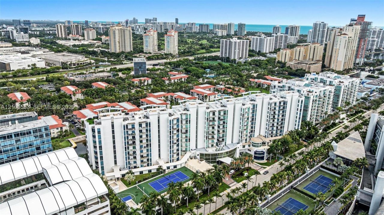 3029 NE 188th St, Unit 910, Aventura, FL 33180 Photo